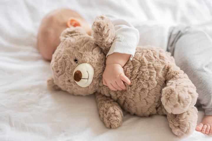 Actual product image Teddykompaniet Brown teddy bear heat pad with wavy fur 35 cm (35 x 35 cm)