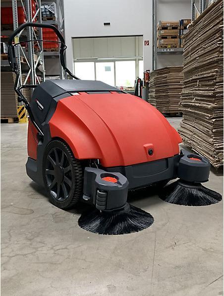 Immagine prodotto Stolzenberg Spazzatrice Twin Sweep, TS 900E Basic, con sistema di spazzole a tandem.