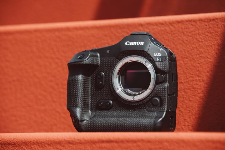 Produktbild Canon EOS R1 (24.20 Mpx, Vollformat)