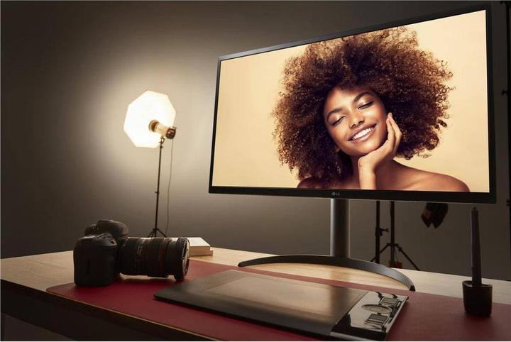 Produktbild LG 32EP950-B (3840 x 2160 Pixel, 32")