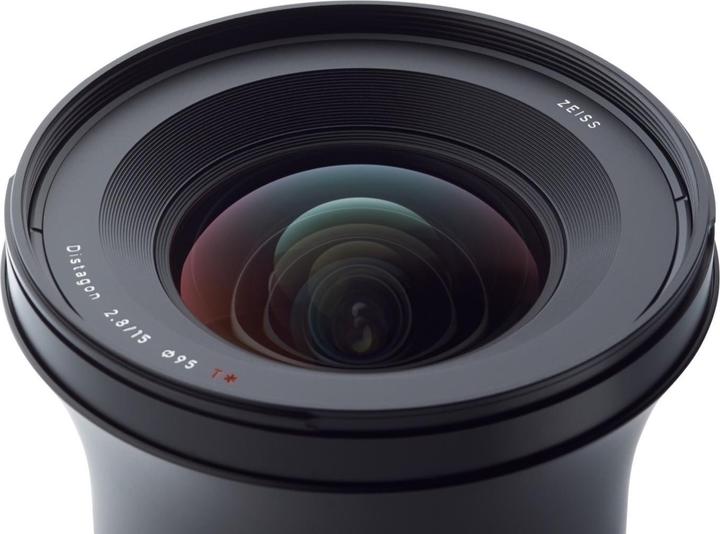 Produktbild Zeiss Milvus 2.8 / 15mm ZE Canon EF (Canon EF, Vollformat)