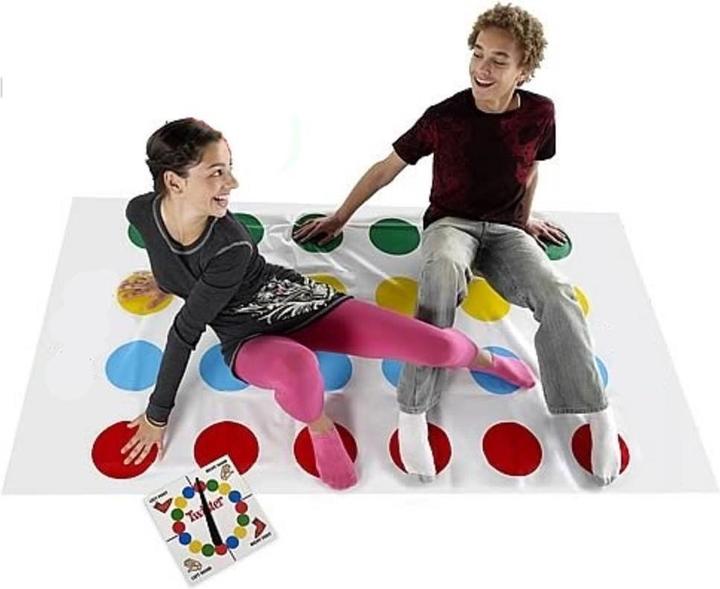 Actual product image Hasbro Gaming Twister (English)