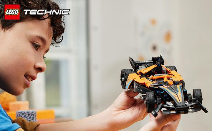 Actual product image LEGO NEOM McLaren Formula E Race Car (42169, LEGO Technic)