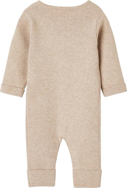 Beige tacheté