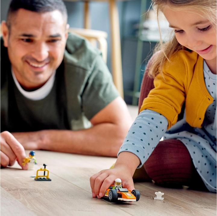 Actual product image LEGO Race car (60322, LEGO City)
