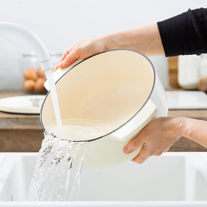 Productafbeelding KitchenAid braadpan 30cm - gemailleerd gietijzer - amandel wit - ovaal (30 cm, Braadpan + kasserol, Gietijzer)