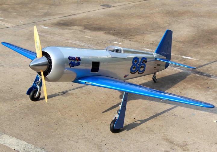 Actual product image Seagull Models SG-Models ) YAK 11 71" 1,8m CHROM 35cc AIRRACE "Czech Mate" MIT Einz (Warbird)