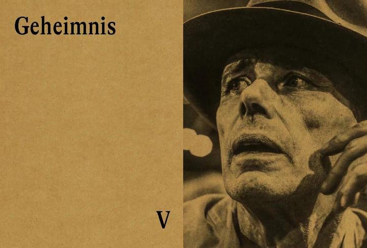 Actual product image Von der Sprache aus (German edition) (German, Holger Schulze, 2021)