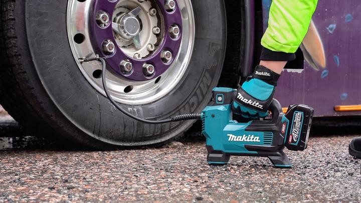 Produktbild Makita MP001GZ (11.10 Bar, 24 l)