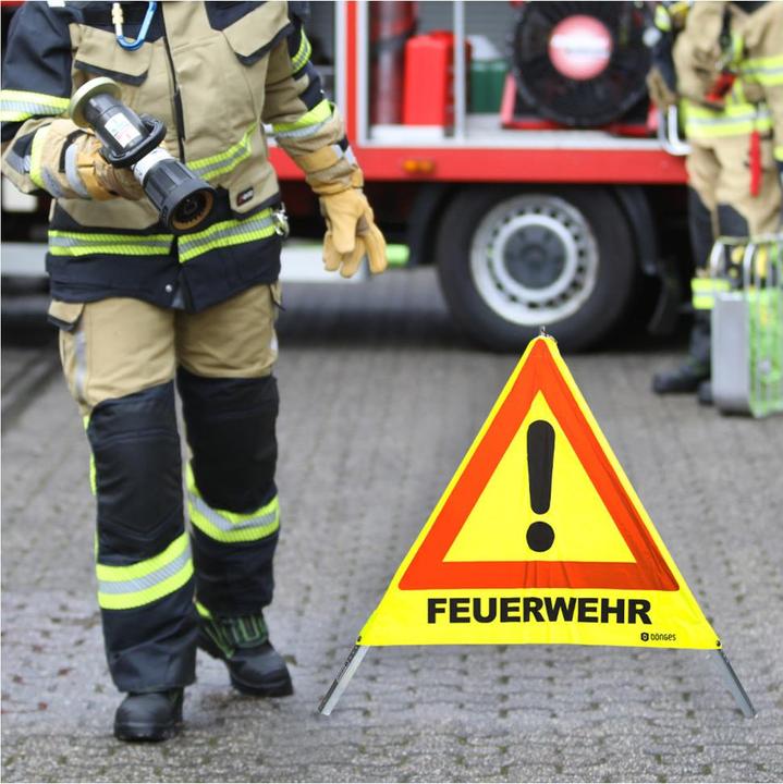 Produktbild Dönges Faltsignal, gelb, 900 mm, gelb, Aufdruck Feuerwehr, Unfall, Ölunfall