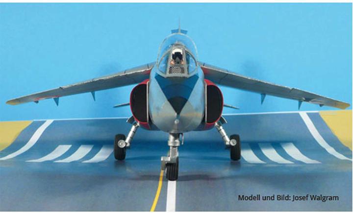 Produktbild Geli alpha jet prototyp 02 kartonmodell