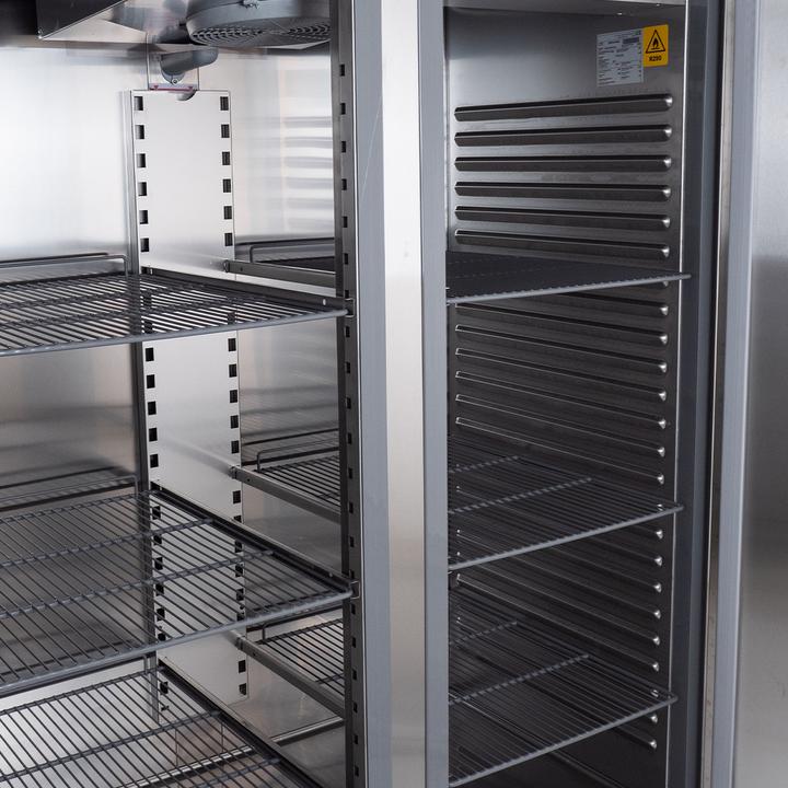 Produktbild Gastro Hero Tiefkühlschrank Profi GN / Superior - mit Türen (1168 l)
