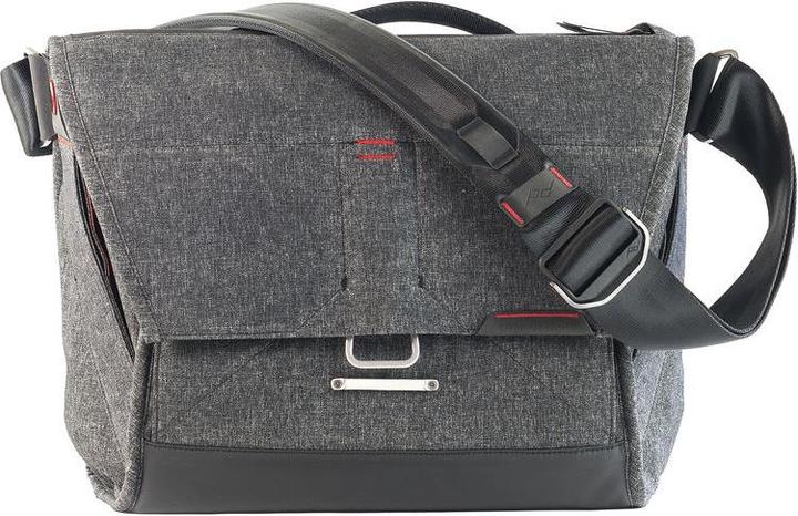 Actual product image Peak Design Everyday Messenger 13" Charcoal (Camera shoulder bag)