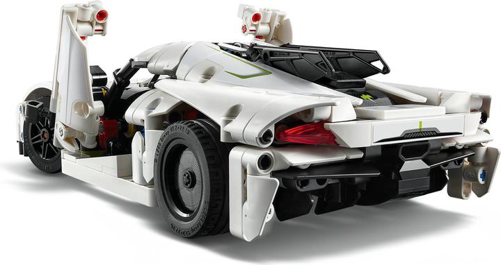 Actual product image LEGO Koenigsegg Jesko Absolut (42184, LEGO Technic)