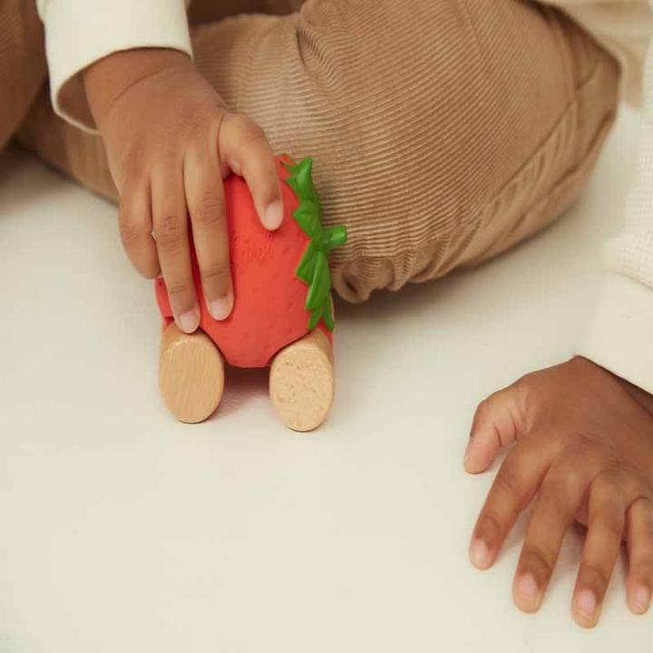 Image du produit Oli and Carol Sweetie The Strawberry Car