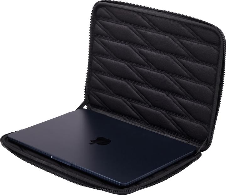 Actual product image Thule Gauntlet 5 MacBook Sleeve (14", Apple)