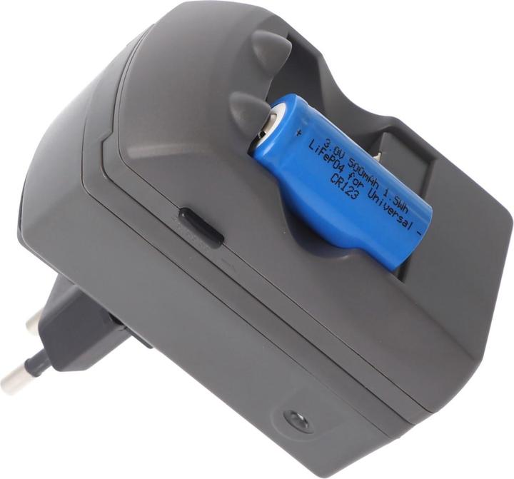 Produktbild AccuCell CR123A 2fach Ladegerät inklusive 2 Stück Li-ion Akkus CR123A (2 Stk., CR123A, 500 mAh, Ladegerät inkl. Akku)