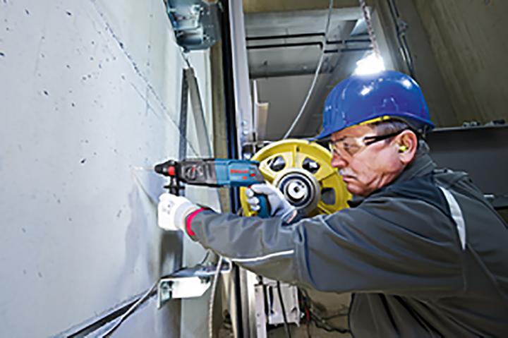 Produktbild Bosch Professional Bohrhammer mit SDS plus GBH 2-26 mit L-BOXX (Netzbetrieb)