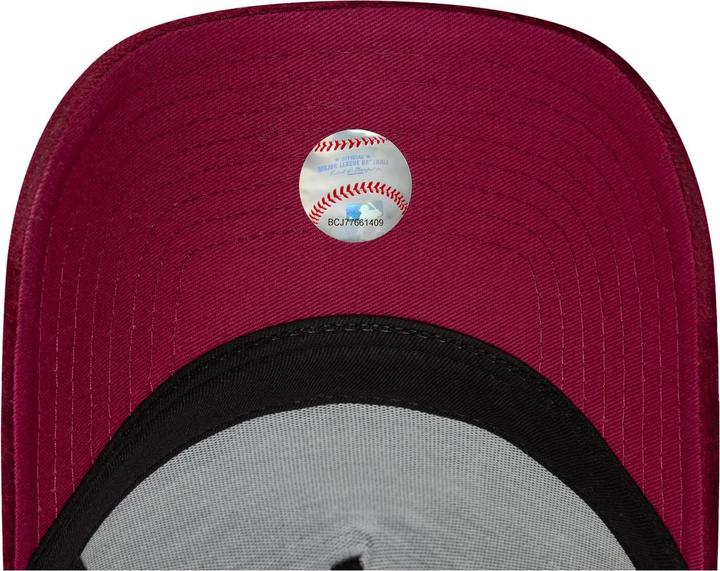 Produktbild New Era Trucker Damen Cap - Velour New York Yankees Maroon