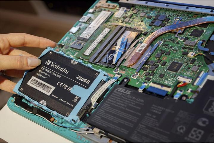 Productafbeelding Verbatim Vi550 S3 (256 GB, 2.5")