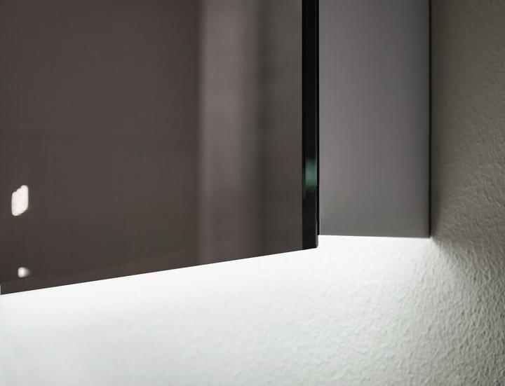 Immagine prodotto Emco Specchio luminoso MI 250+ LED, ampia apertura per la luce in alto, pannello di controllo a sfio