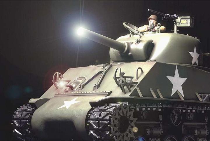 Produktbild Tamiya M4 Sherman 105mm How. (Kit)