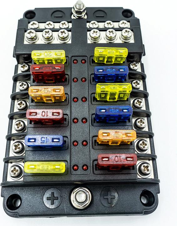 Produktbild Wattstunde Plus Distributor 12 mit je 4x 5A, 10A, 15A, 20A Flachsicherungen