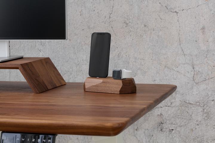 Produktbild Oakywood Combo Dock - Dockingstation aus Holz - zum Aufladen von iPhone und Apple Watch - Walnuss -