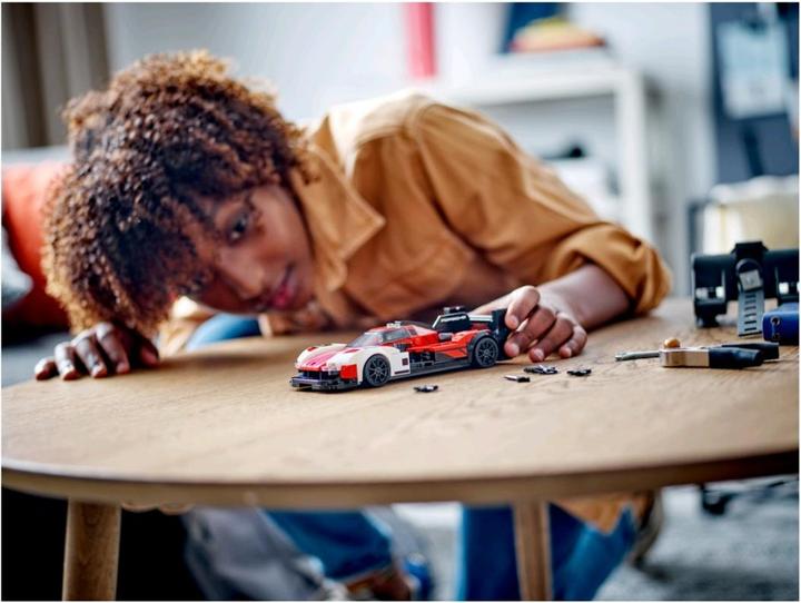 Actual product image LEGO Porsche 963 (76916, LEGO Speed Champions)