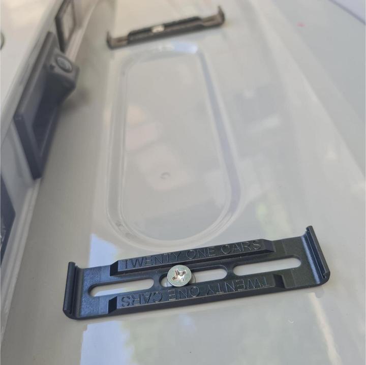 Image du produit 21cars Support de plaque d'immatriculation cliquable format long (Panneaux avant, Format long)