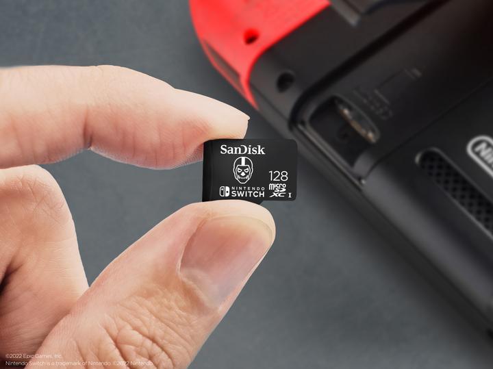 Actual product image SanDisk Nintendo Switch Card Fortnite Edition (128 GB, microSDXC, U3, UHS-I)