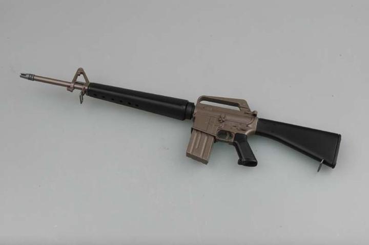 Actual product image Easy Model M16
