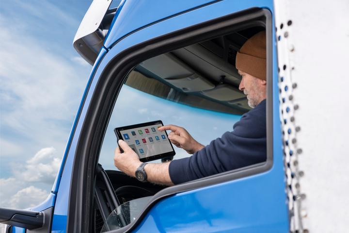Produktbild Garmin Dezl LGV1010 MT-D EU (10.10")