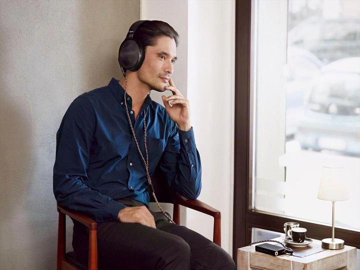 Immagine prodotto Sony Serie MDR-Z1R Signature (Nessuna soppressione del rumore, Cablato)