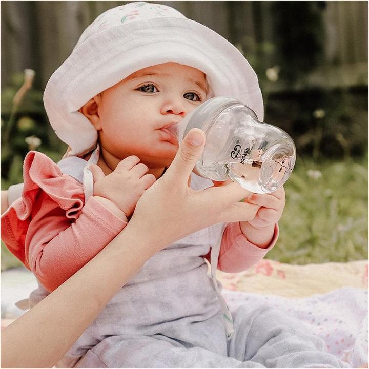 Actual product image Haakaa Gen. 3 Glass Baby Bottle 120ml - Grey (120 ml)