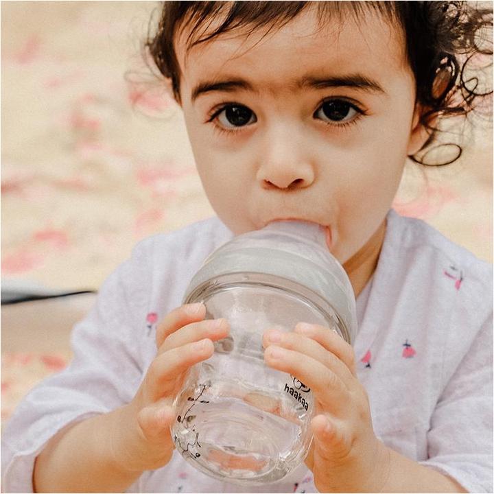 Actual product image Haakaa Gen. 3 Glass Baby Bottle 120ml - Grey (120 ml)