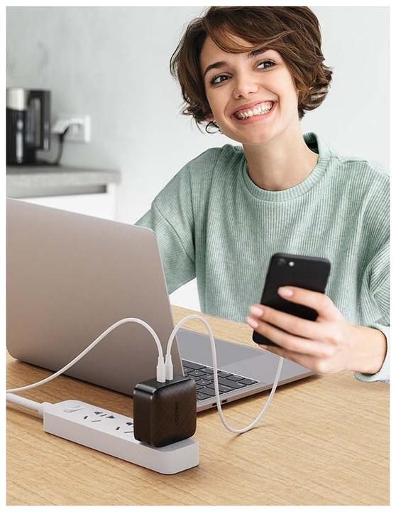 Actual product image Ugreen Wall charger CD216 2xUSB-C 66W PD (66 W)