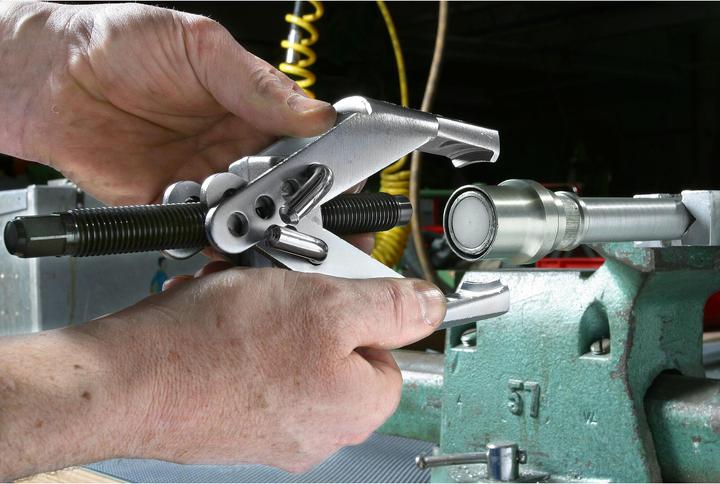Actual product image Facom 2 JAW PULLER U.35P