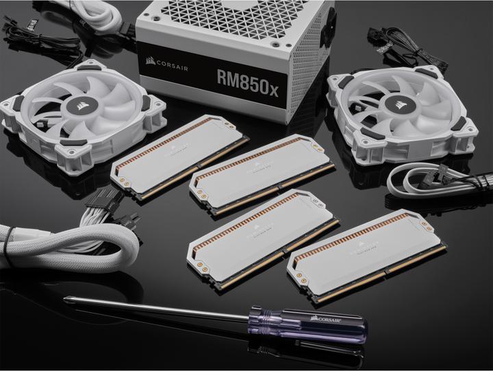 Produktbild Corsair Dominator Titanium (2 x 32GB, 5200 MHz, DDR5-RAM, DIMM)