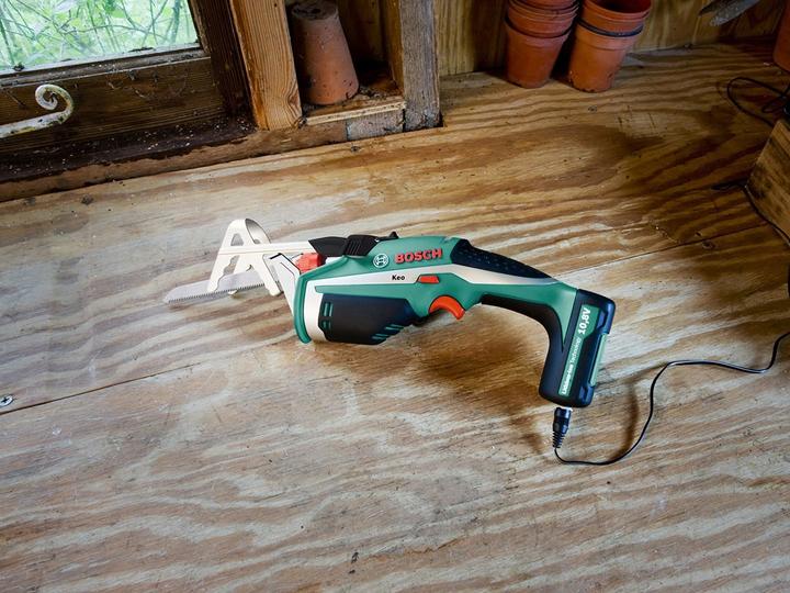 Actual product image Bosch Home & Garden Battery garden saw Keo Set