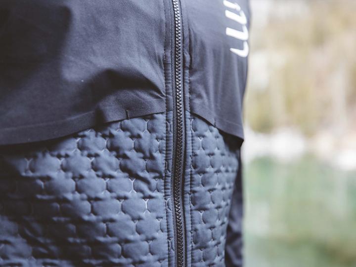 Actual product image Compressport Winter Insulated 10/10 Jacket W (L)
