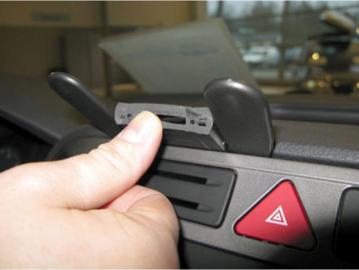 Produktbild Brodit 854135 Autohalterung VW Golf Plus 05-14