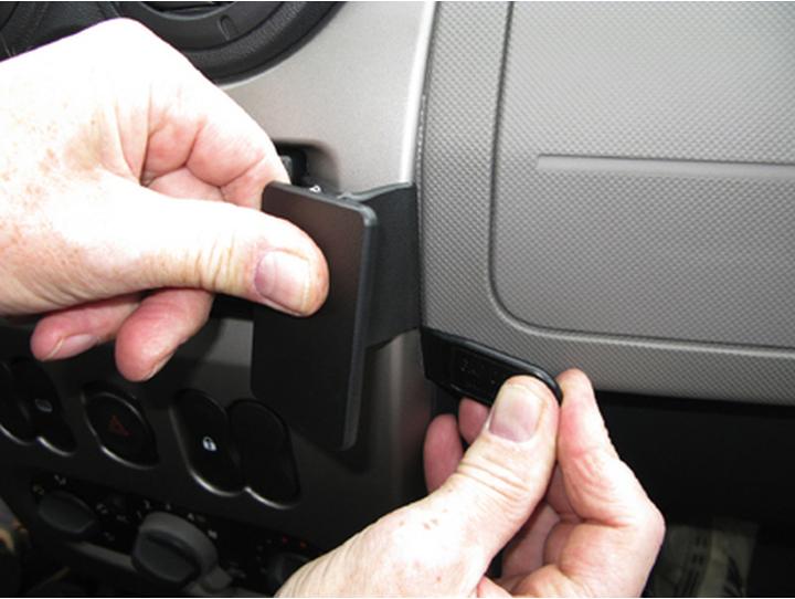 Immagine prodotto Brodit 854399 Supporto auto Dacia Duster 10-13