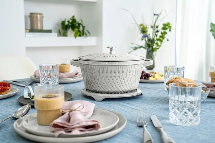 Immagine prodotto Staub Twisted Cocotte (24 cm, Pirofila + casseruola, Ghisa)