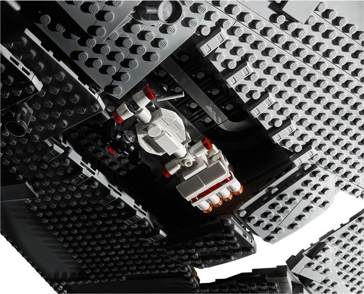 Actual product image LEGO Imperial Star Destroyer (75252, LEGO Rare Sets, LEGO Star Wars)