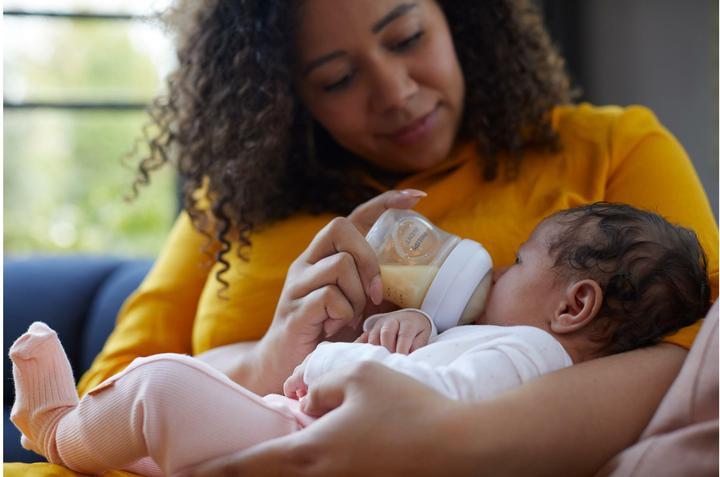 Actual product image Philips Avent SCY900/02 Natural Response Baby Bottle (125 ml)