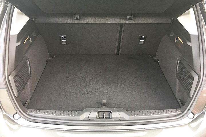 Image du produit ProPlus Bac de coffre pour Ford Focus Limousine de 2018 à aujourd'hui (surface de chargement surélevée)