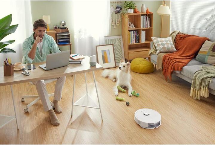 Actual product image Roborock Q8 Max (Vacuum mopping robot)