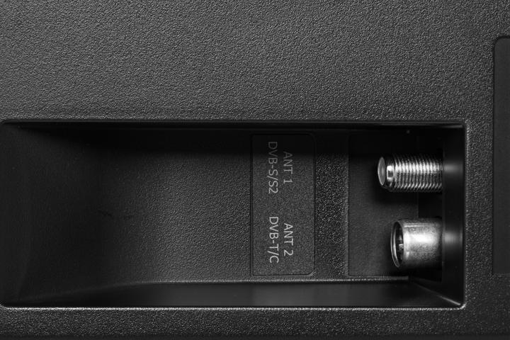 Produktbild Hisense 100L5F-D12 inklusive Leinwand (4K, 2700 lm)