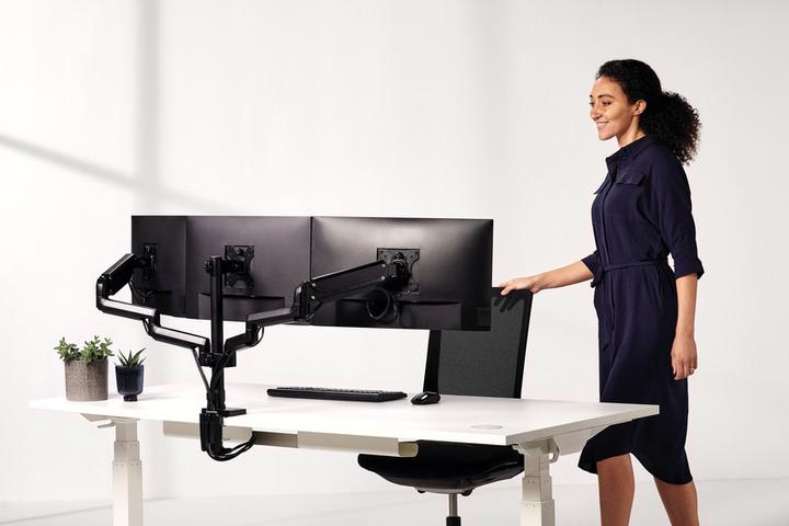 Actual product image Fellowes Platinum Series Triple Monitor Arm (Table, 27")